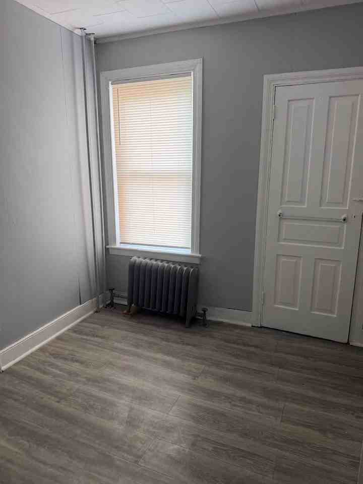 344 S 7th St - Photo 7 of 12
