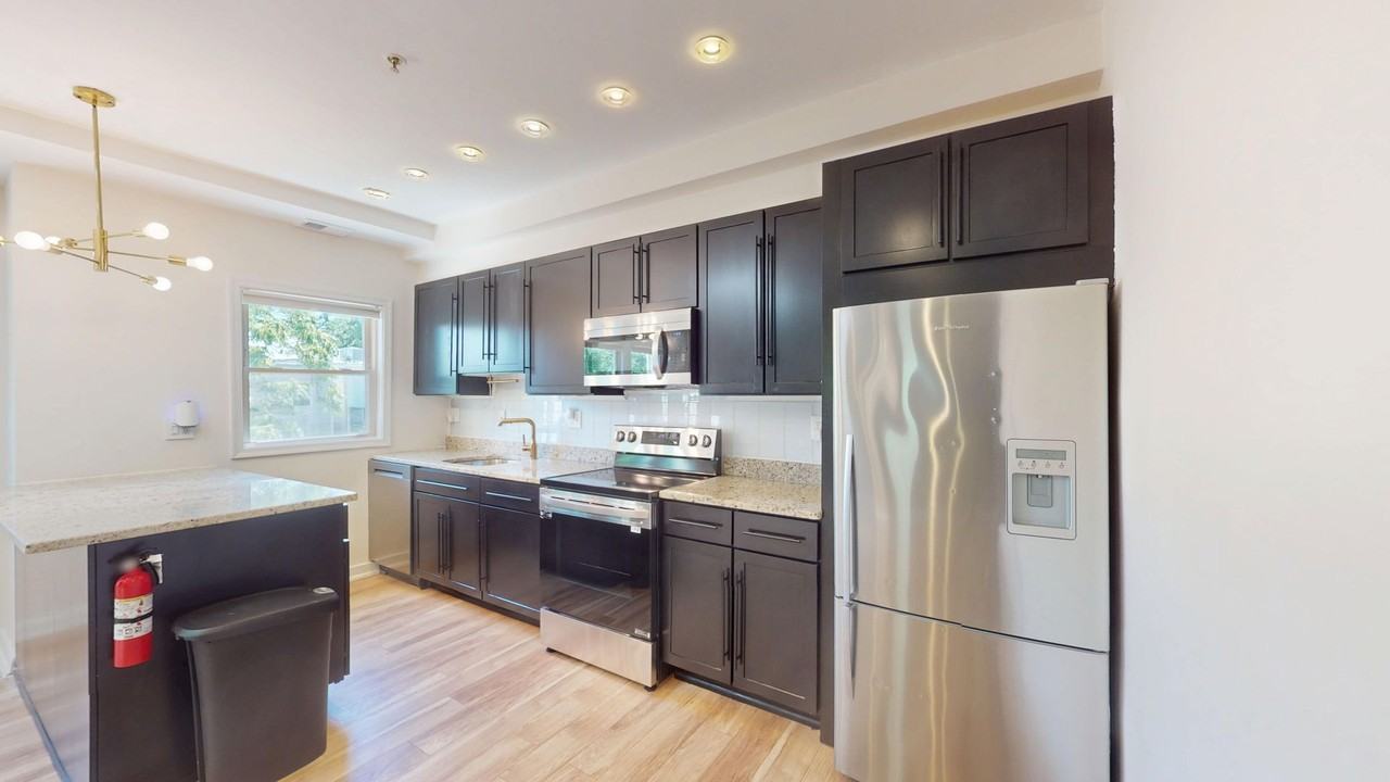 412 19th St Ne - Photo 4 of 15
