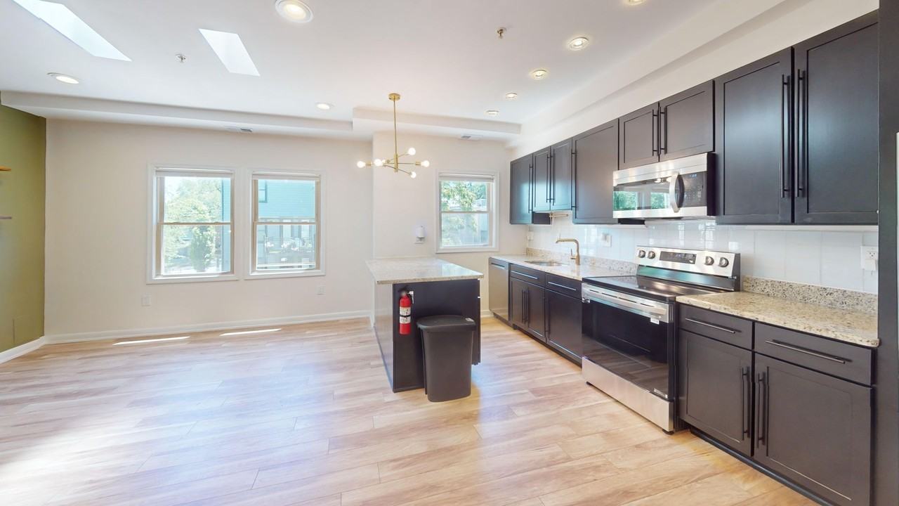 412 19th St Ne - Photo 5 of 15