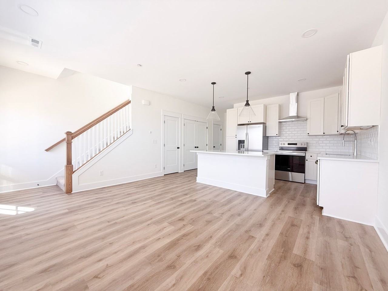 1385 Meridian St - Photo 7 of 41