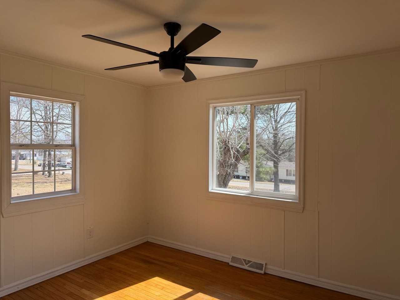 481 Eldon Rd - Photo 6 of 11