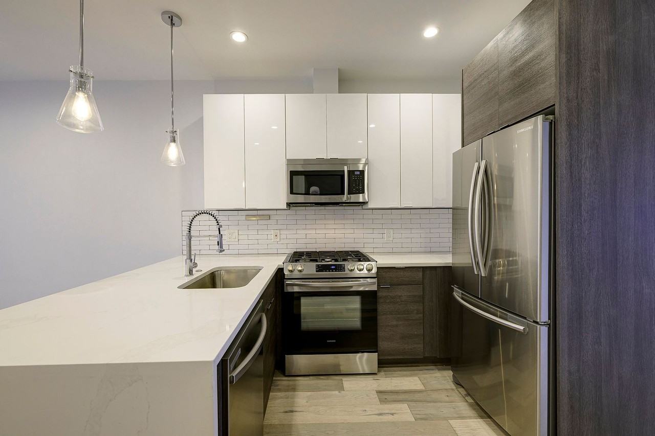 721 Kennedy St Nw #3 - Photo 4 of 23