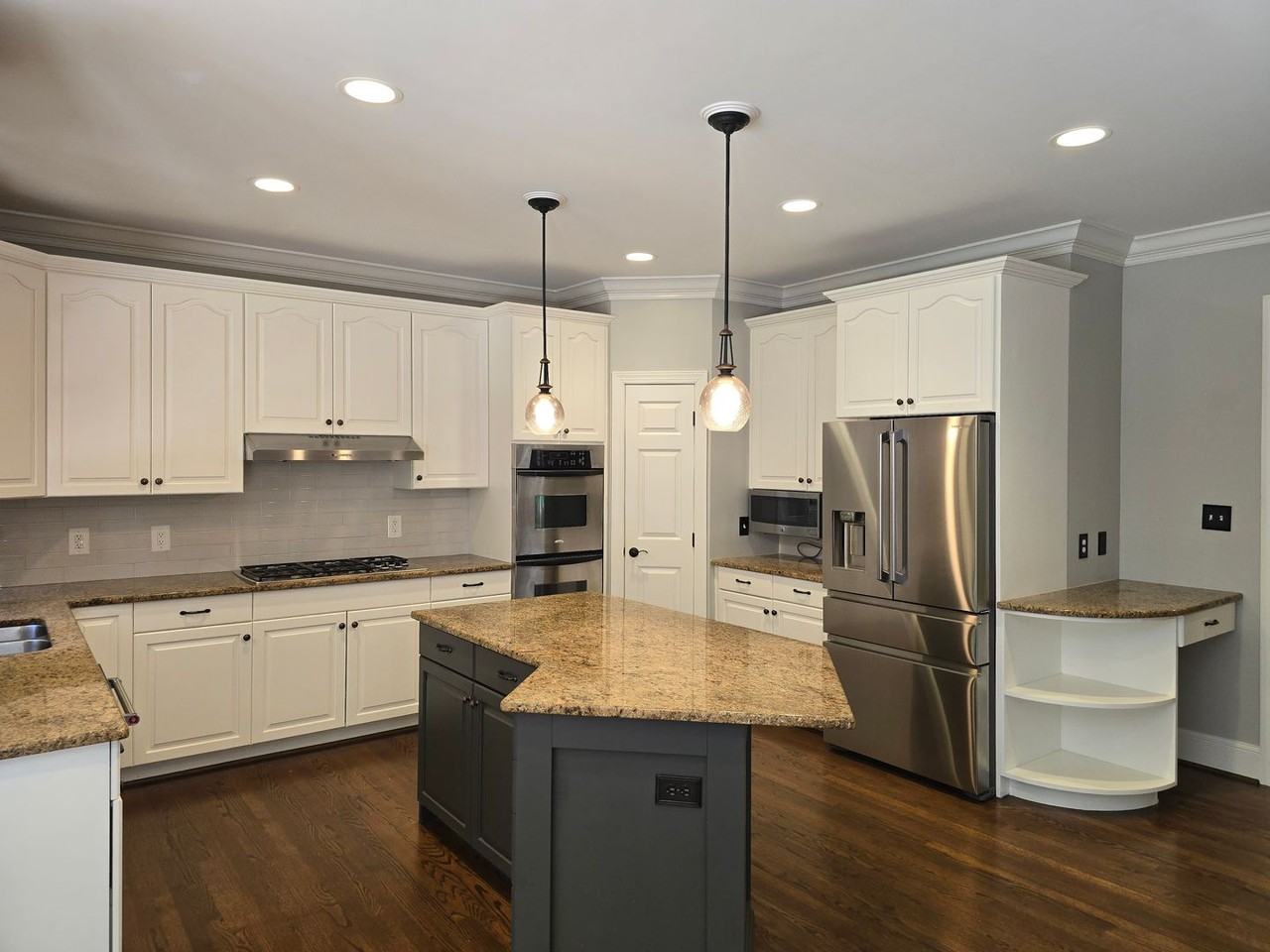 102 Eyemouth Ct - Photo 6 of 38
