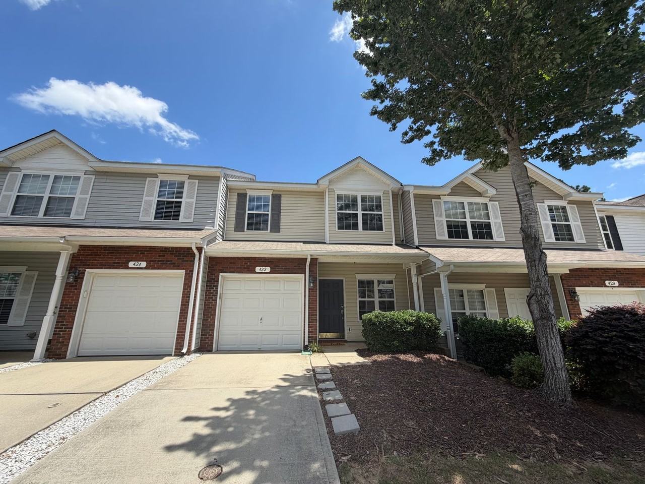 422 Delta Dr - Photo 3 of 26