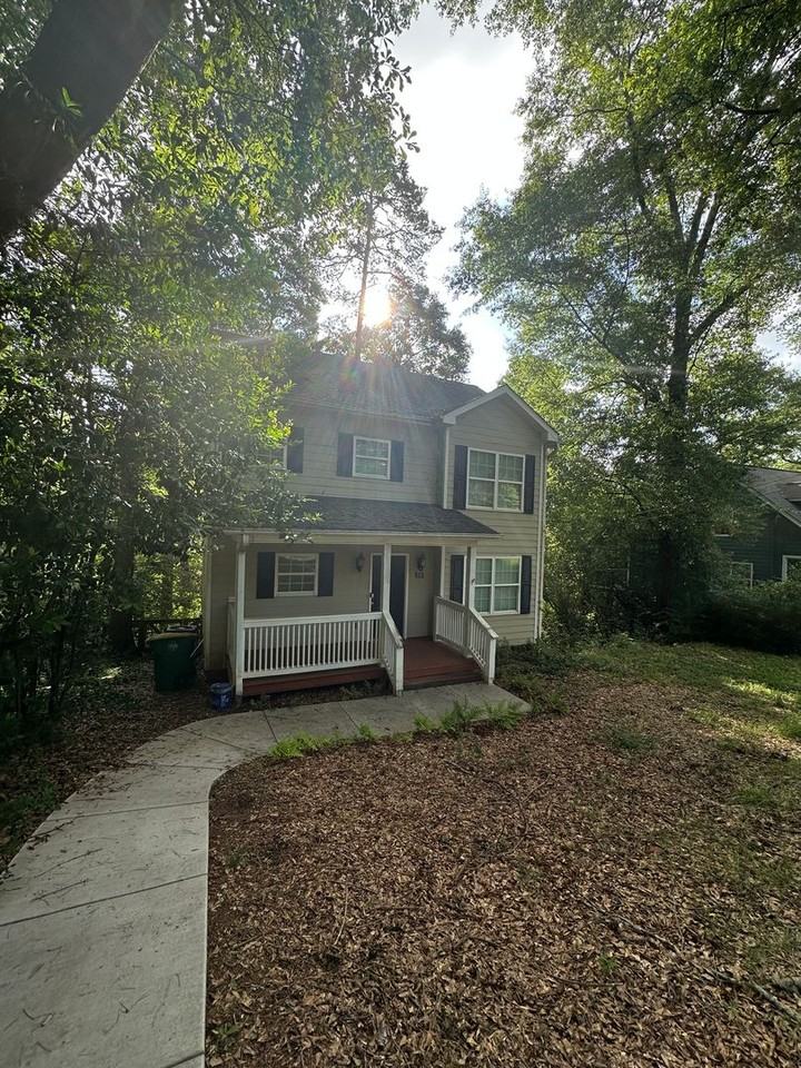 250 Hodgson Dr - Photo 2 of 37