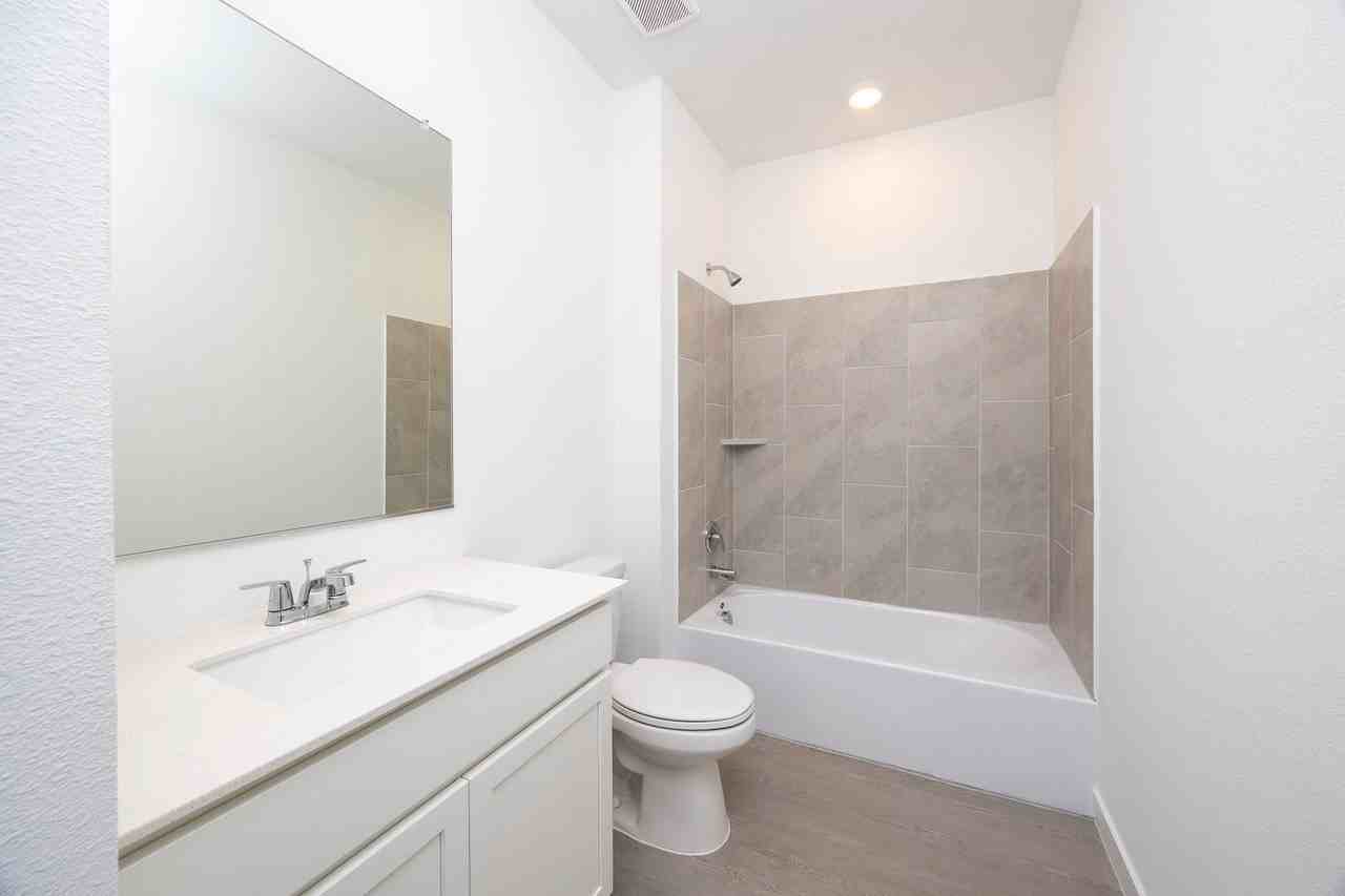 616 Arabian Ln - Photo 3 of 10