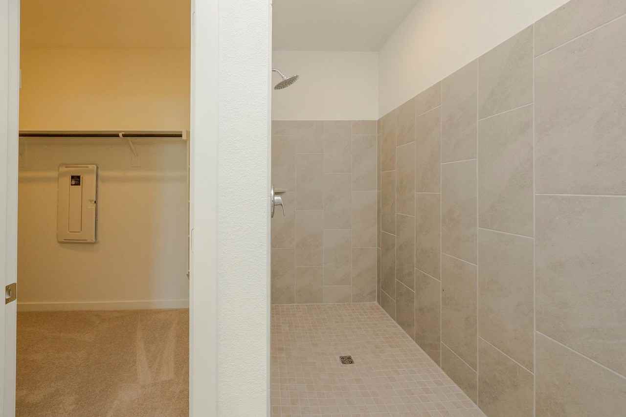 616 Arabian Ln - Photo 4 of 10