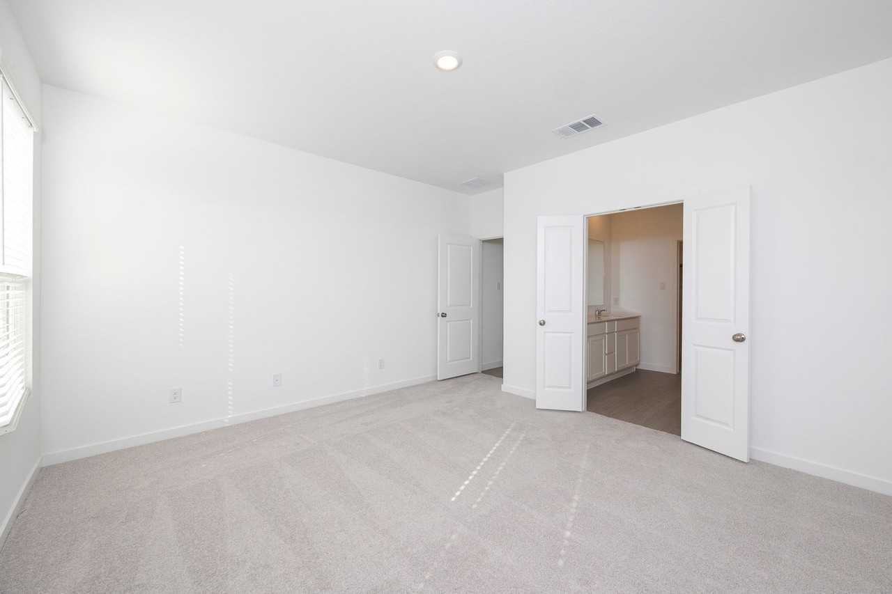 616 Arabian Ln - Photo 5 of 10