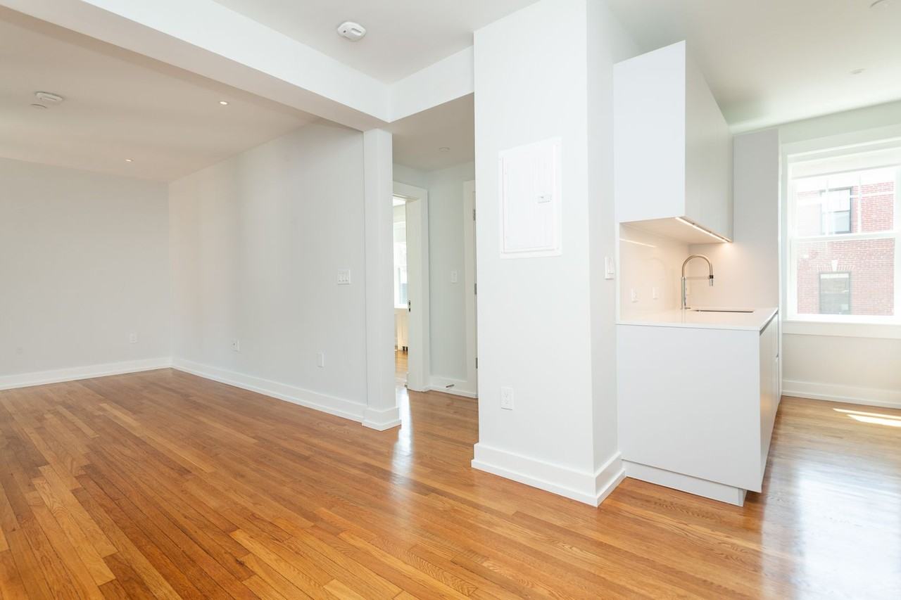 19 Forest St - Photo 4 of 8