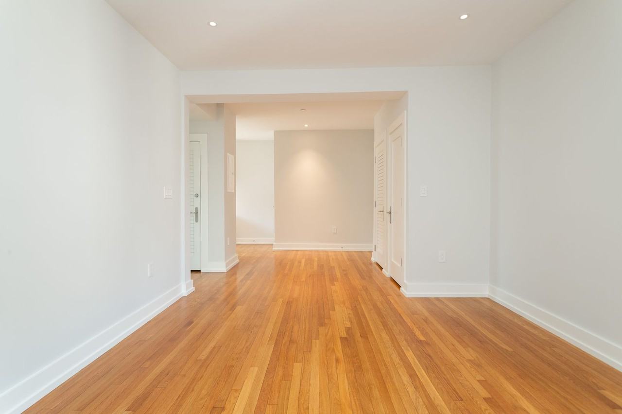 19 Forest St - Photo 5 of 8