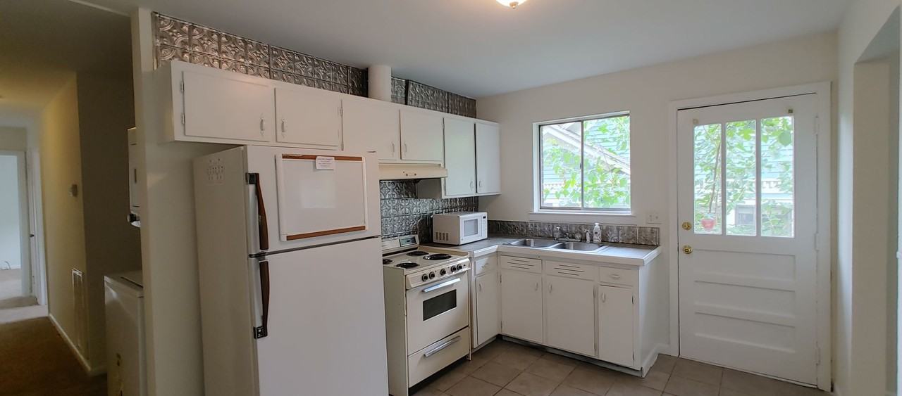929 Fort Wood St Apt B - Photo 5 of 17
