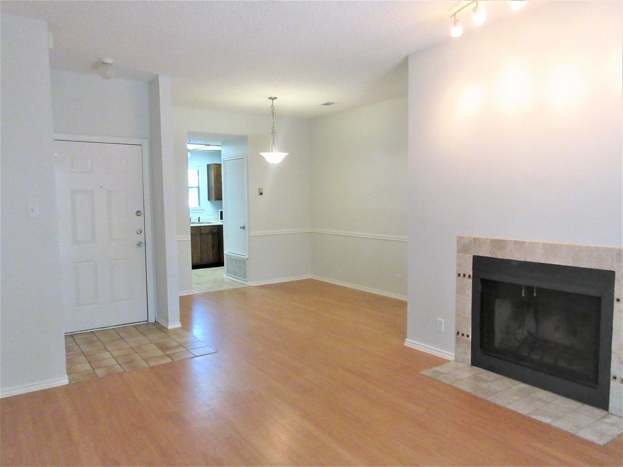 11970 Jollyville Rd #111 - Photo 3 of 16