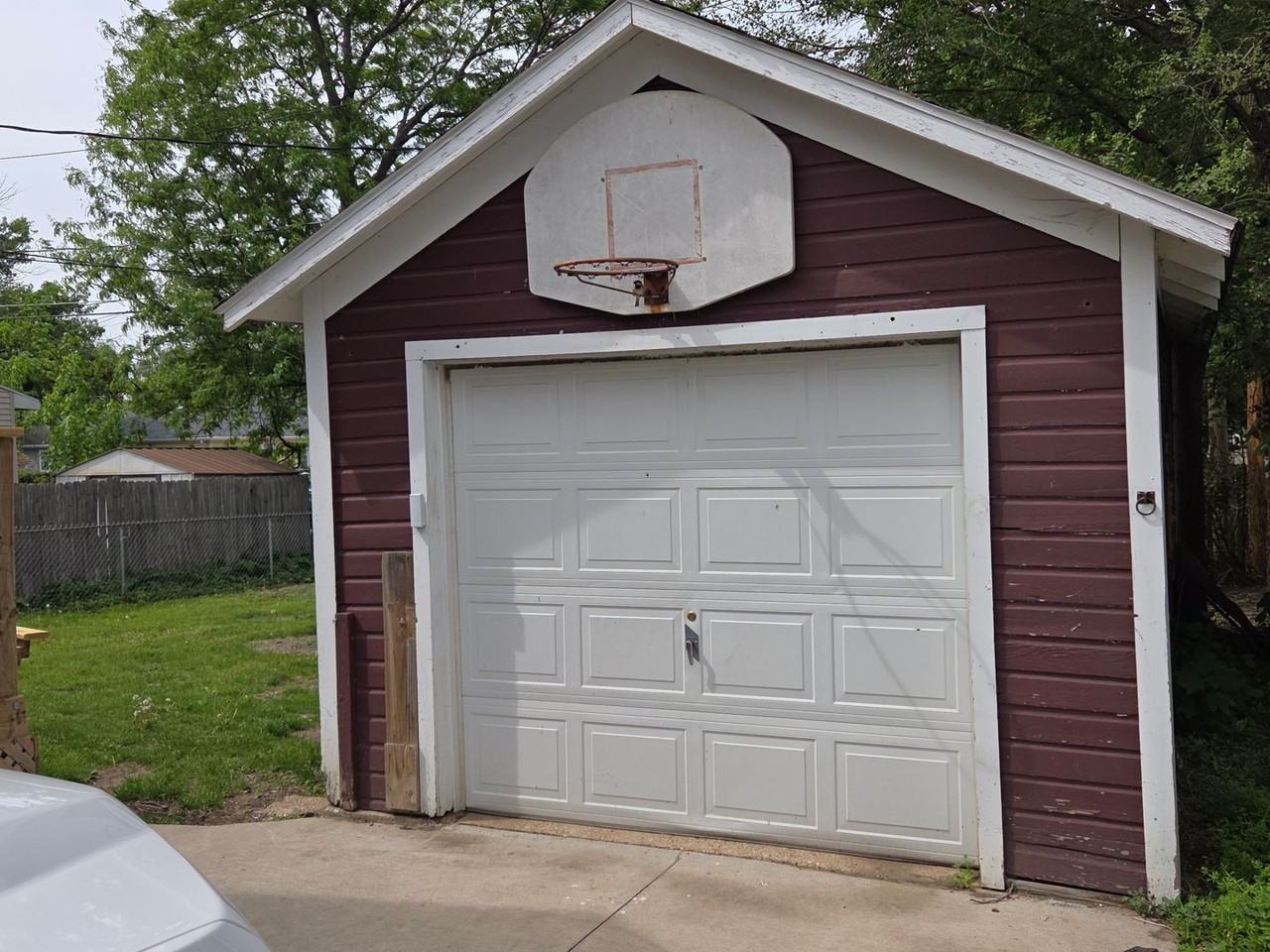 1128 W State St - Photo 2 of 22