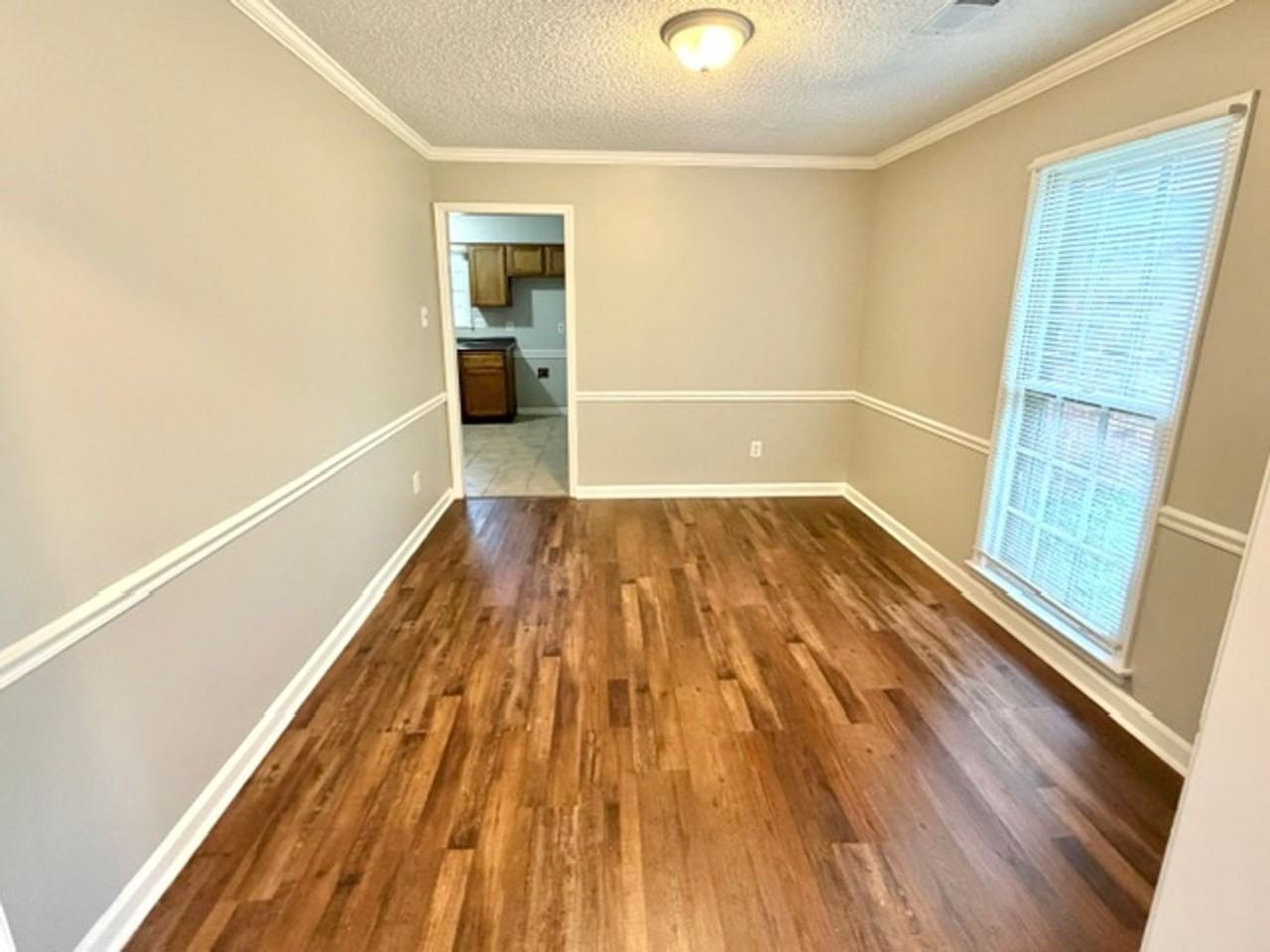 4126 Naragansett Cv - Photo 3 of 11