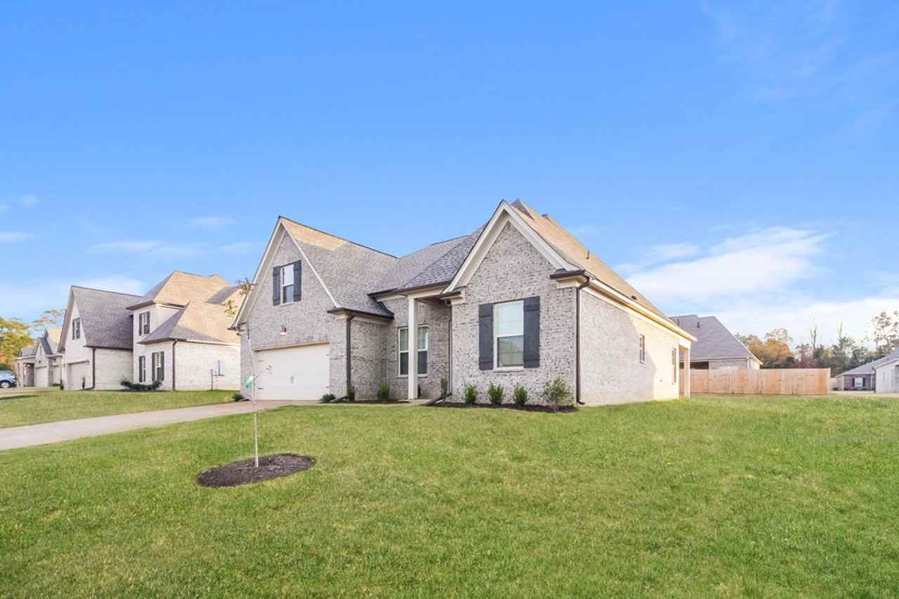 35 Birkdale Dr - Photo 2 of 17