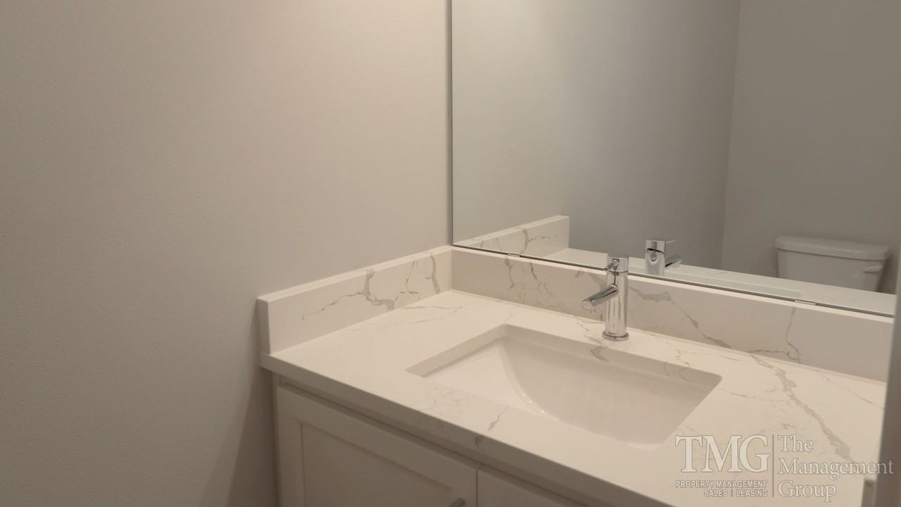 10816 Ne 119th Pl - Photo 2 of 27