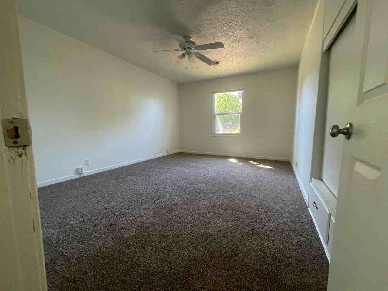 720 E Lassen Ave - Photo 7 of 9