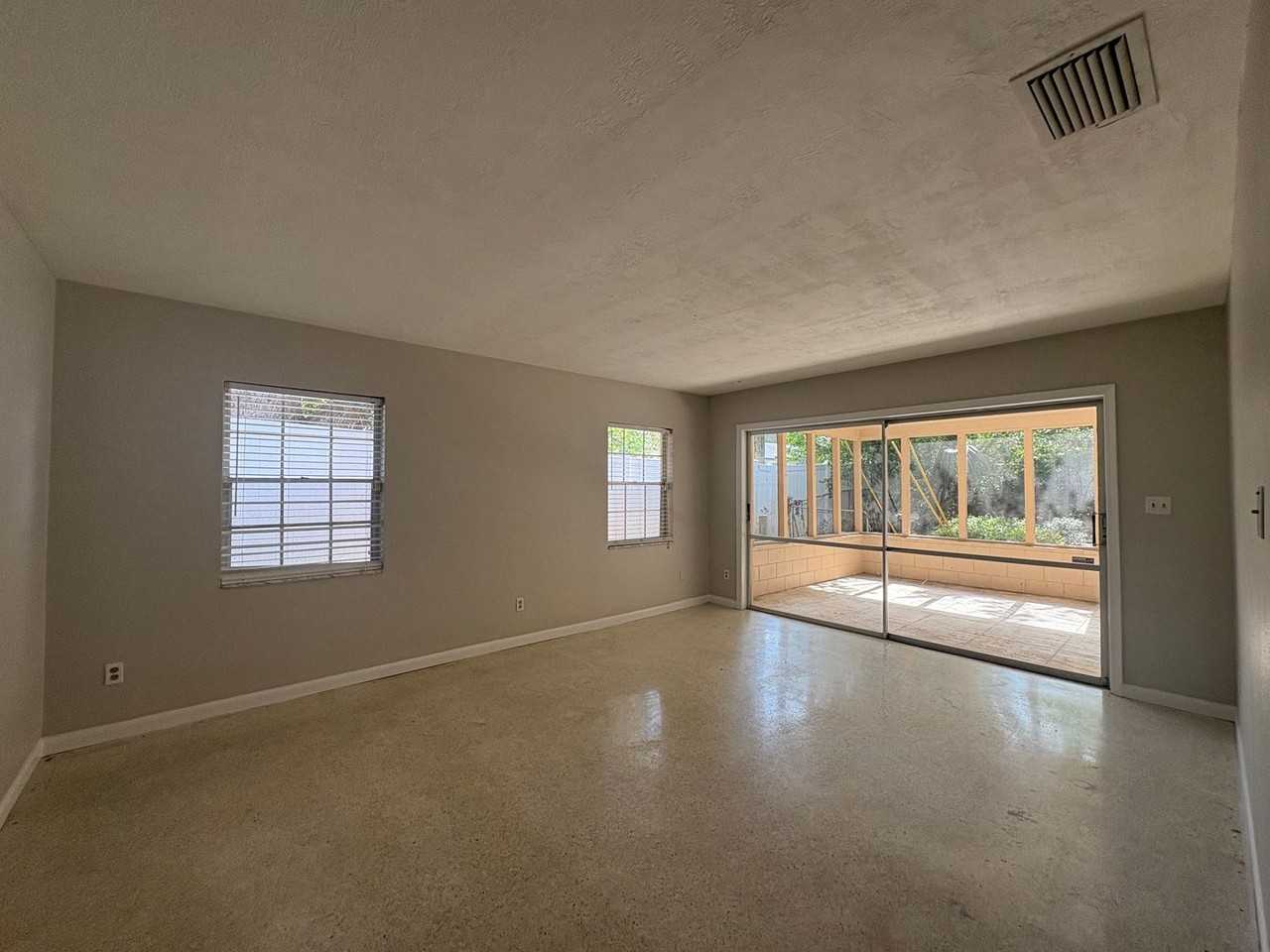 719 Kewannee Trl - Photo 3 of 20
