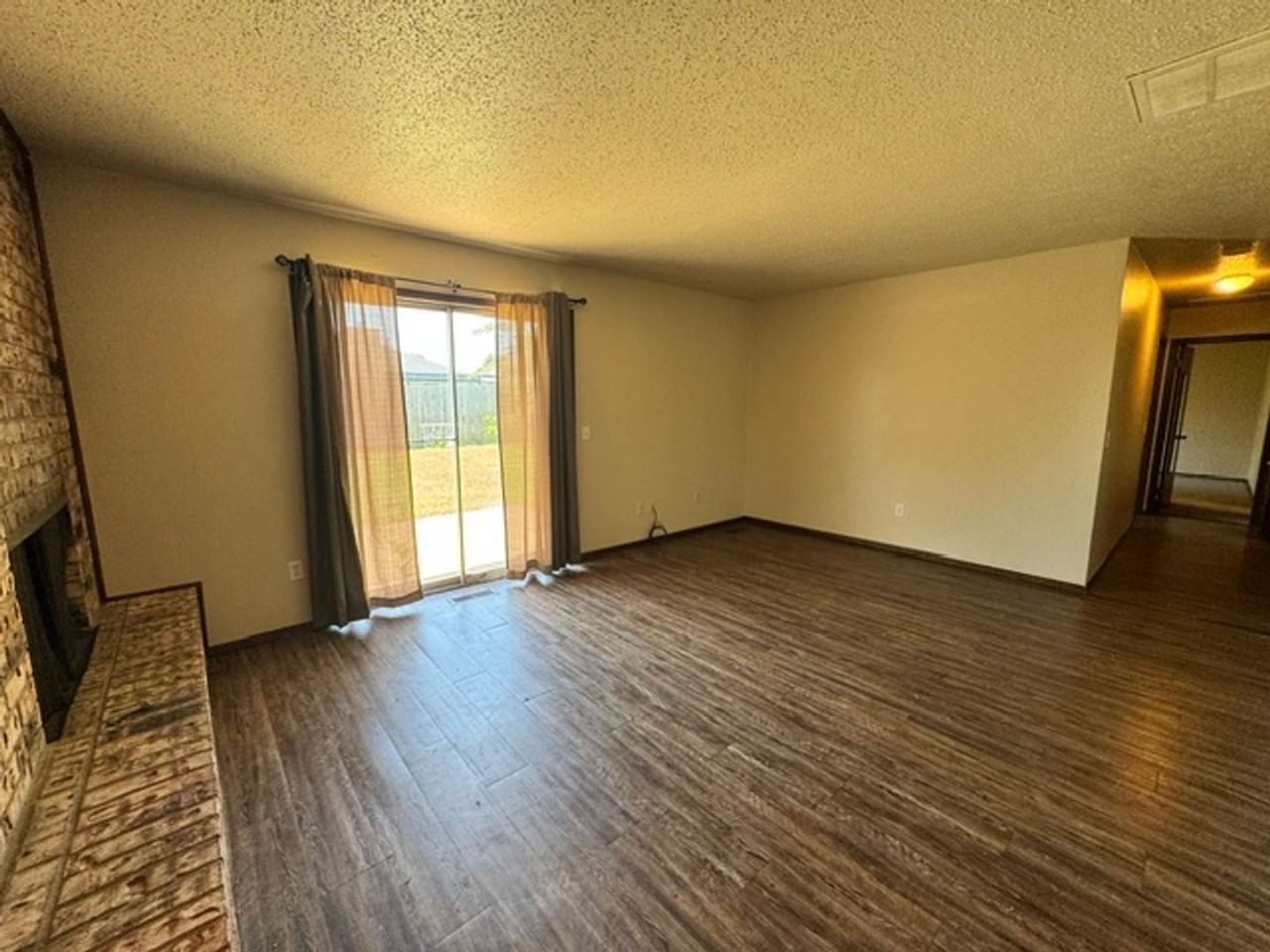 1600 Sw 86th St - Photo 2 of 15