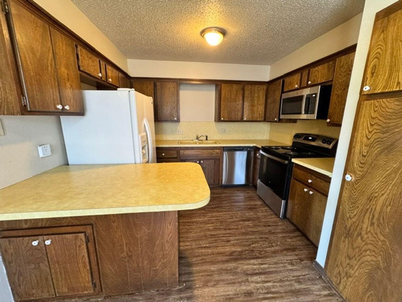 1600 Sw 86th St - Photo 5 of 15