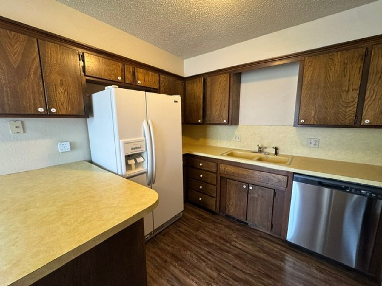 1600 Sw 86th St - Photo 6 of 15