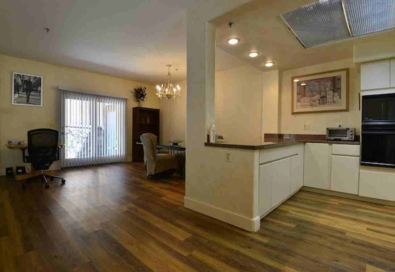 120 Country Club Dr - Photo 3 of 15