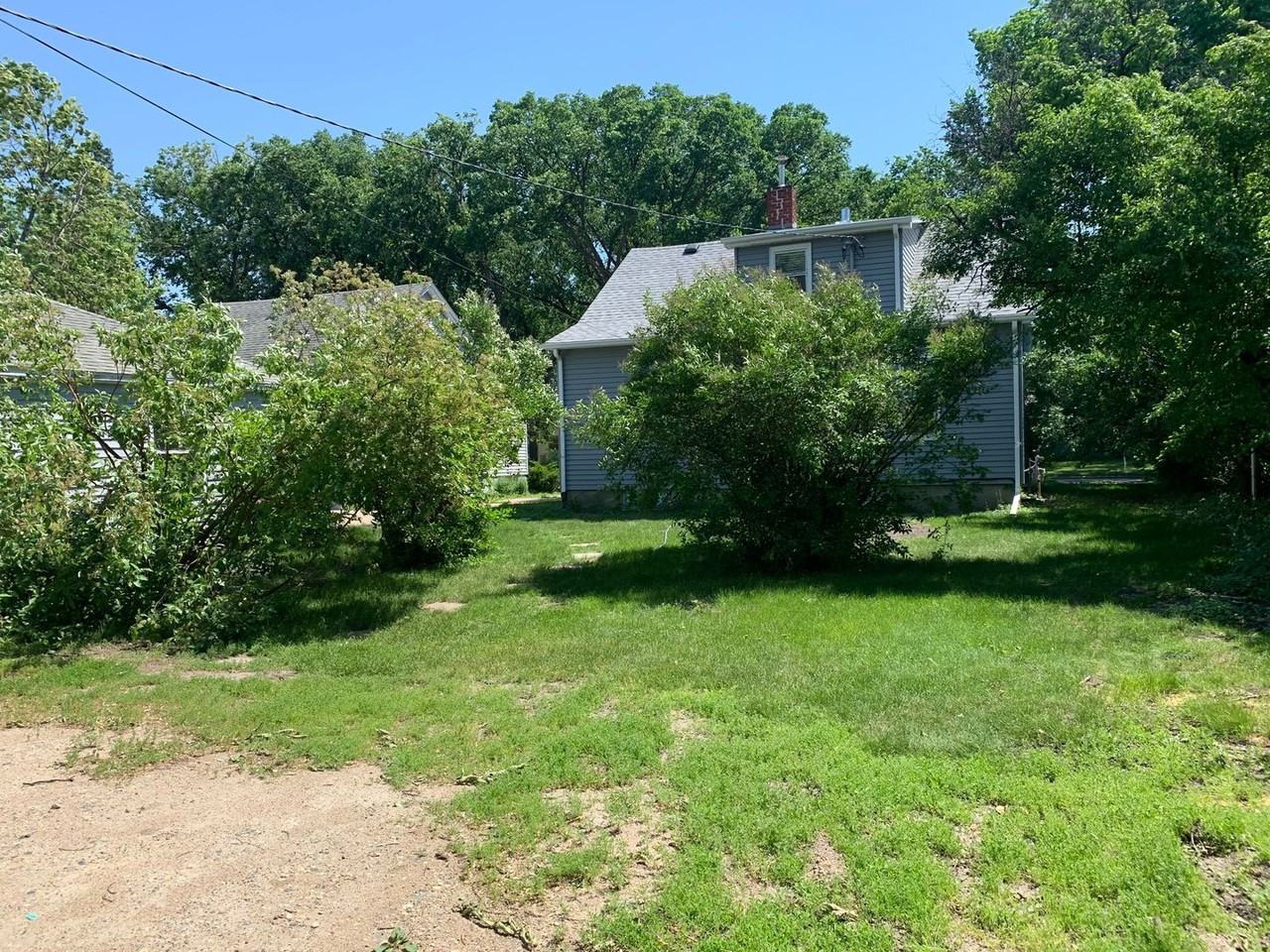 1534 12th St N - Photo 4 of 25