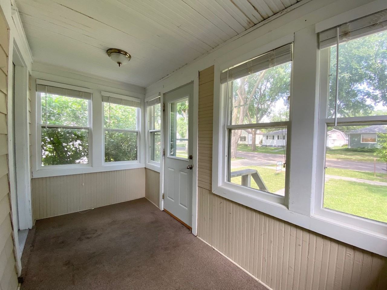 1534 12th St N - Photo 5 of 25