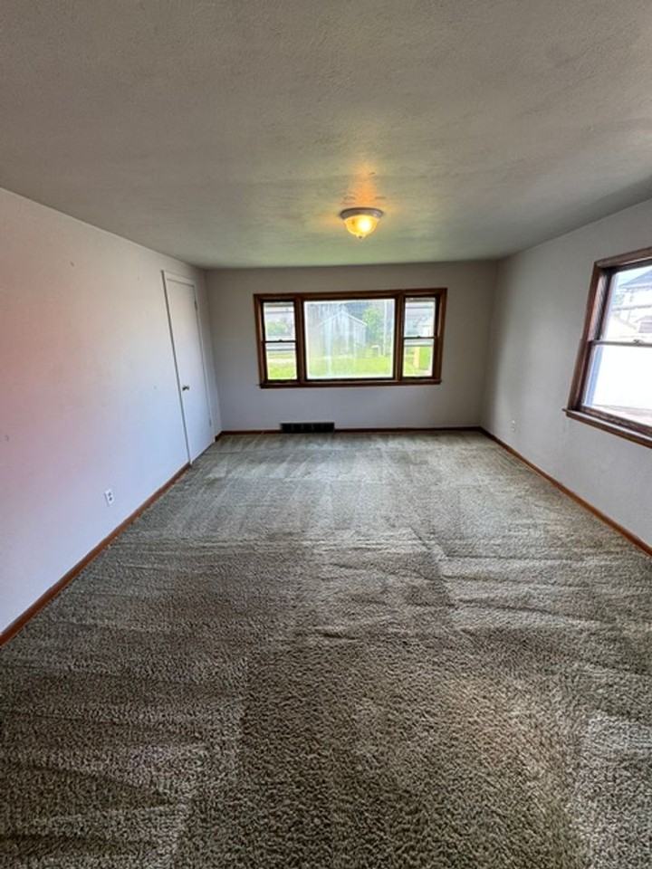 817 W State Blvd - Photo 4 of 13