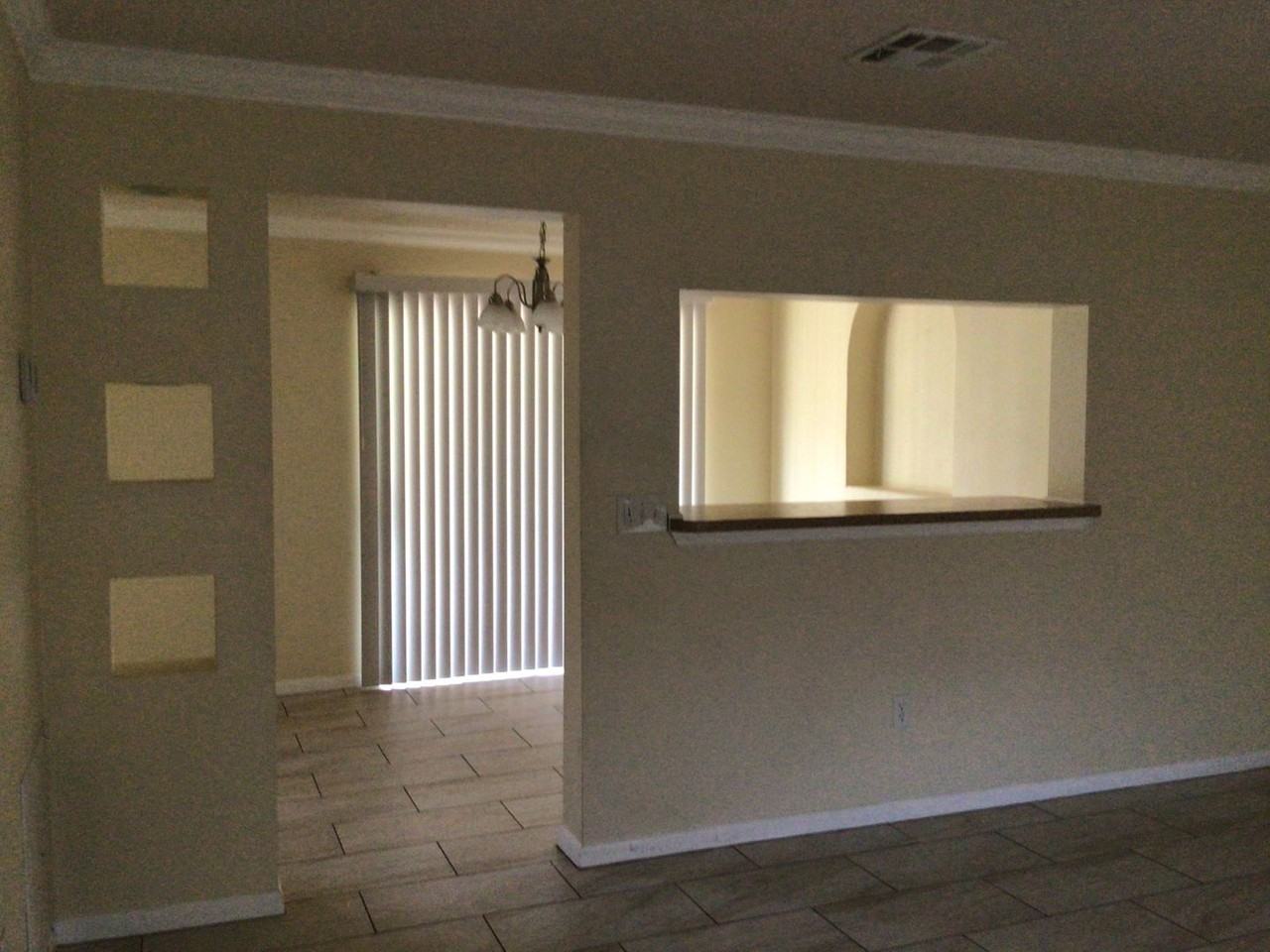 818 N 4th Ave - Photo 7 of 35