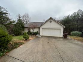 670 Emerald Ave - Photo 1 of 1