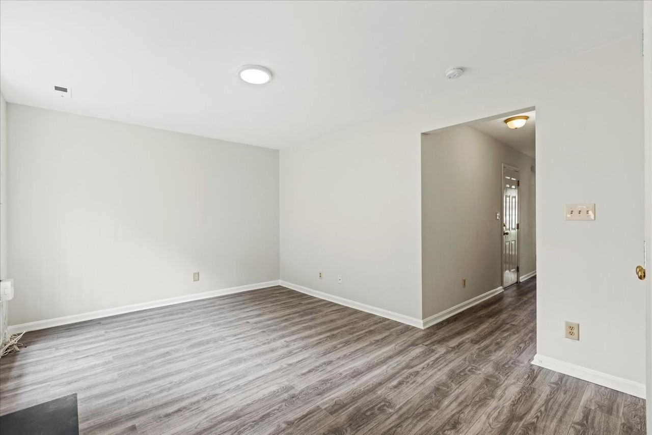 10043 Gander Ct - Photo 6 of 37