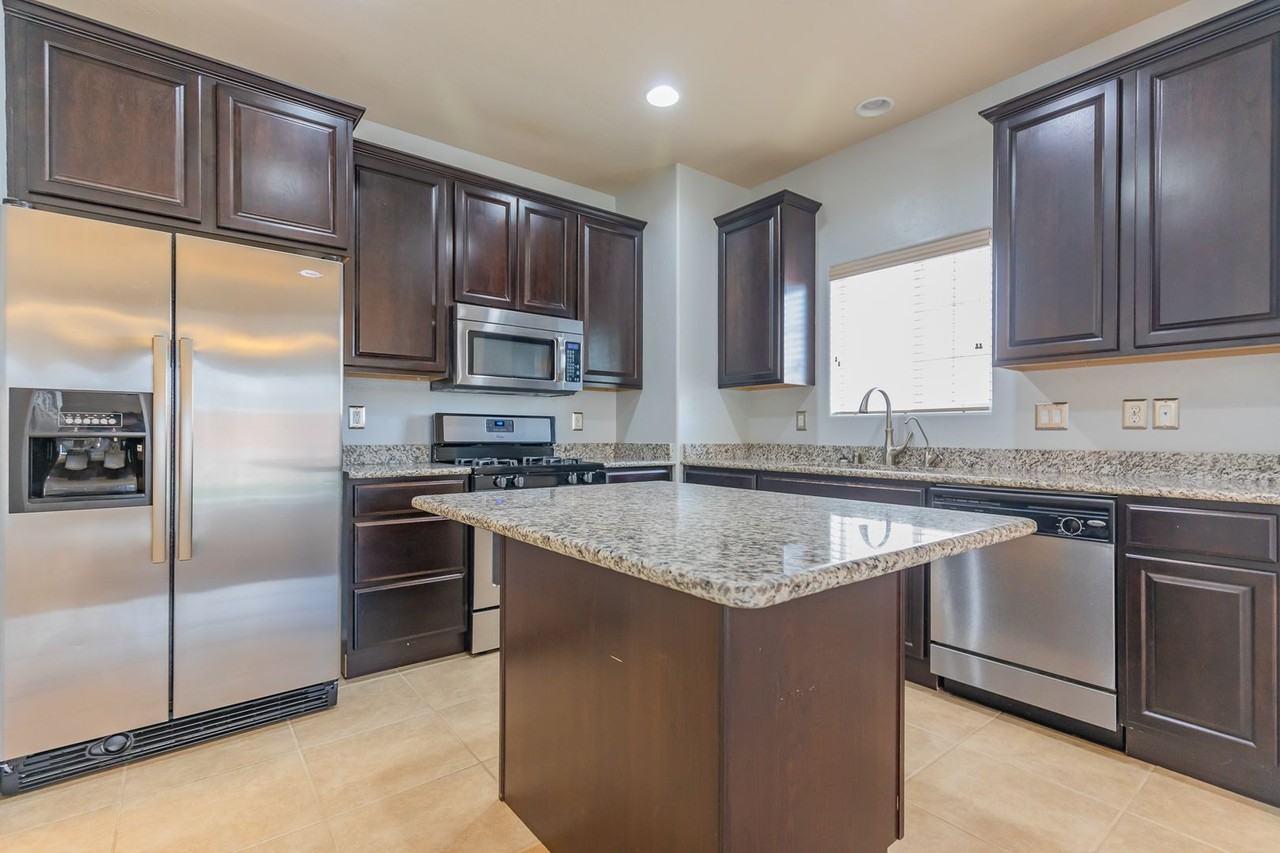 291 Burnage Ln - Photo 4 of 30