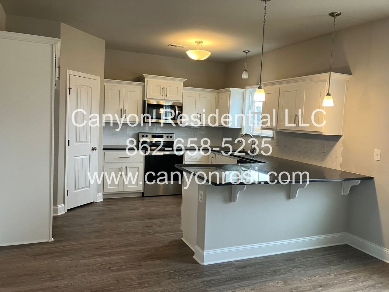 128 Ocean Springs Ave - Photo 4 of 21