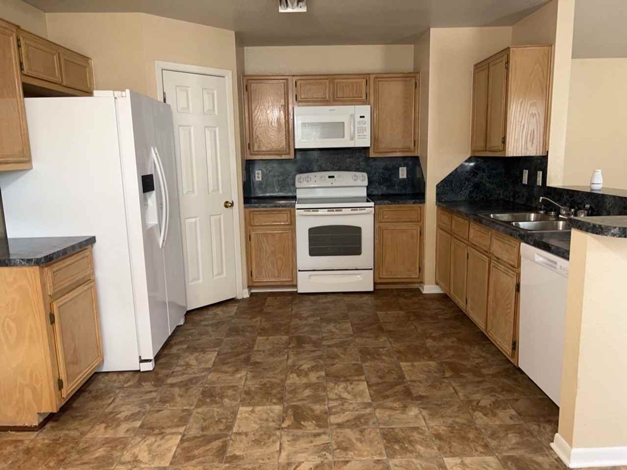 2707 Casey Dr - Photo 6 of 21