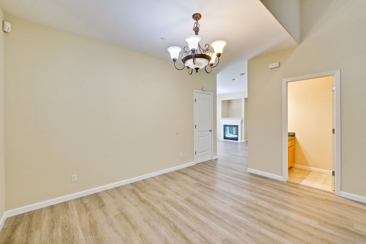352 Beemer Ave - Photo 7 of 50