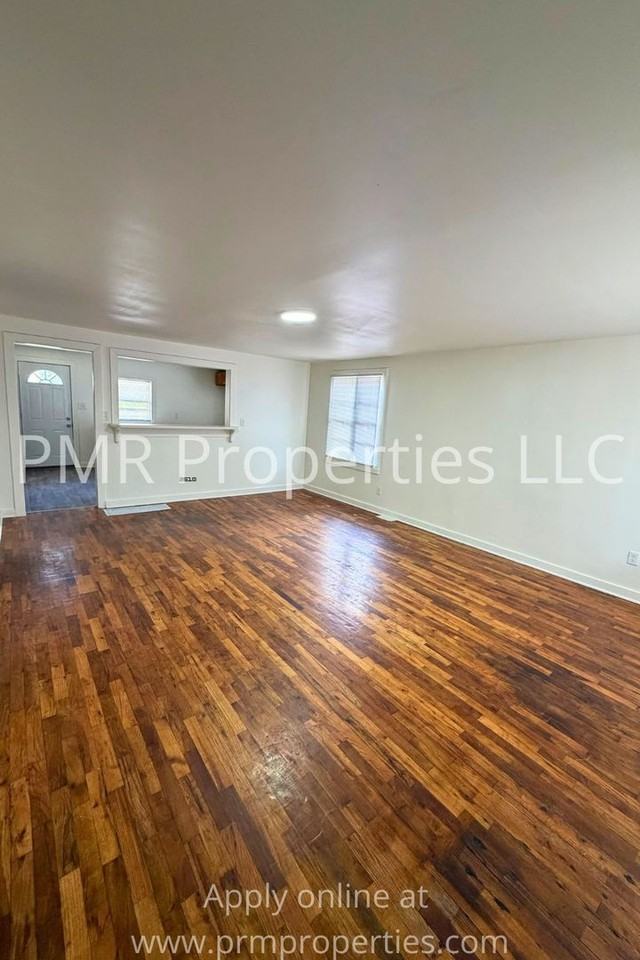 1405 S 16th St - Photo 3 of 7