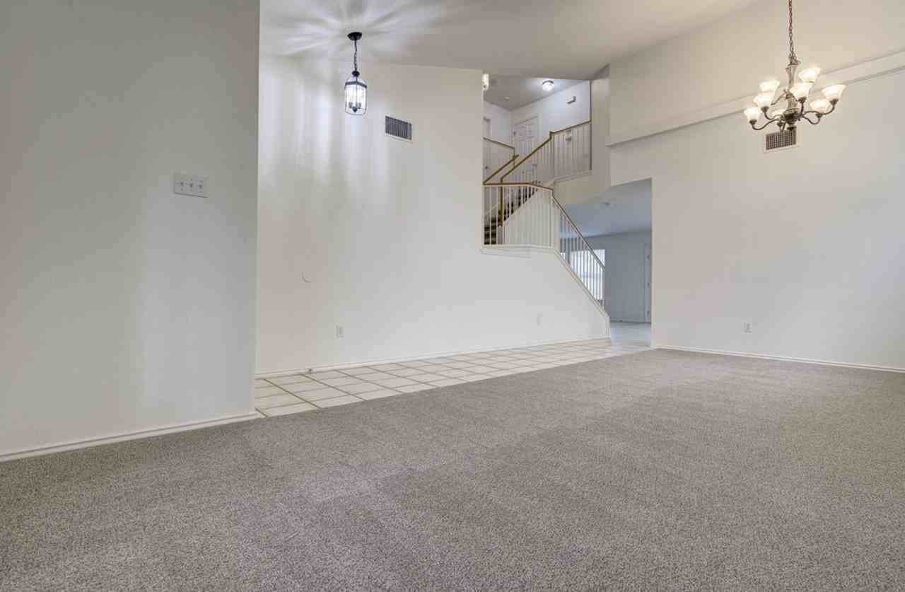 4300 Companeros Way - Photo 4 of 37
