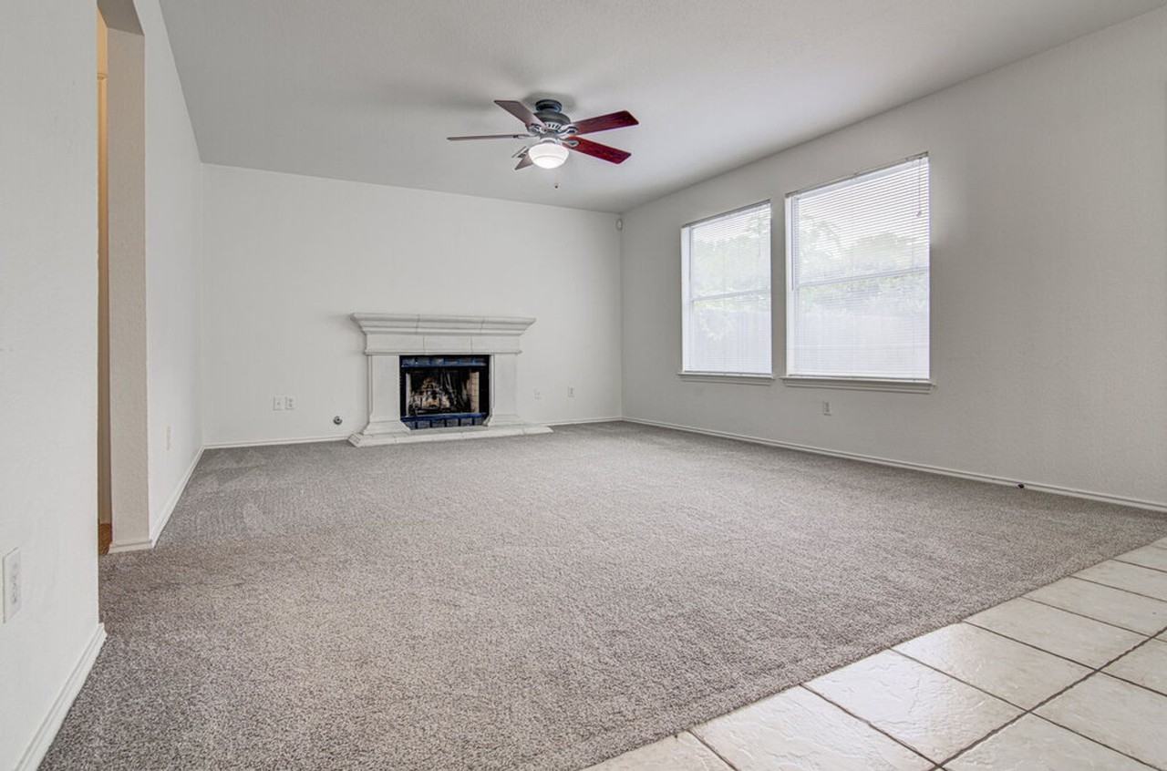 4300 Companeros Way - Photo 6 of 37