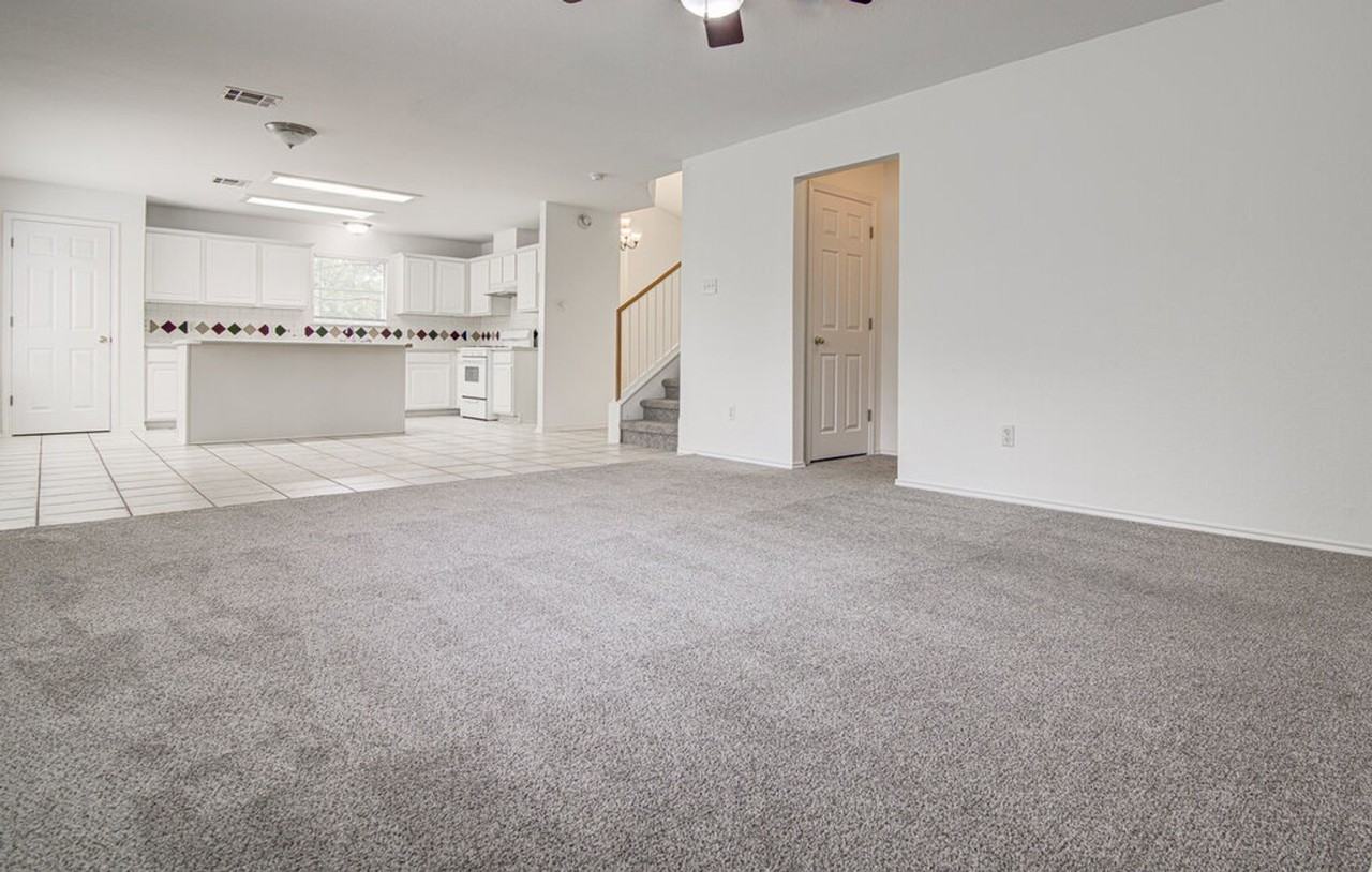 4300 Companeros Way - Photo 7 of 37