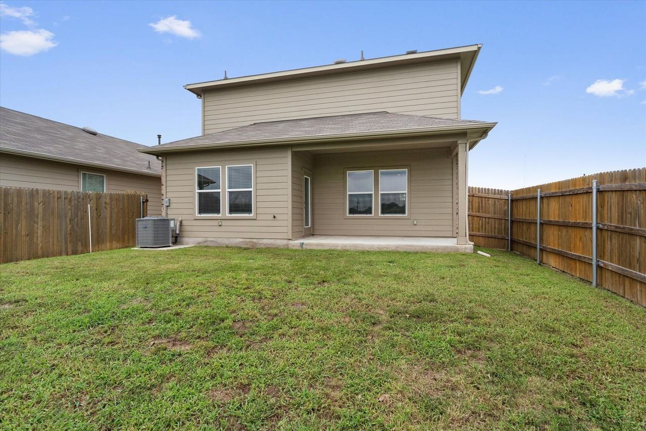 493 Apache Plum Dr - Photo 4 of 32