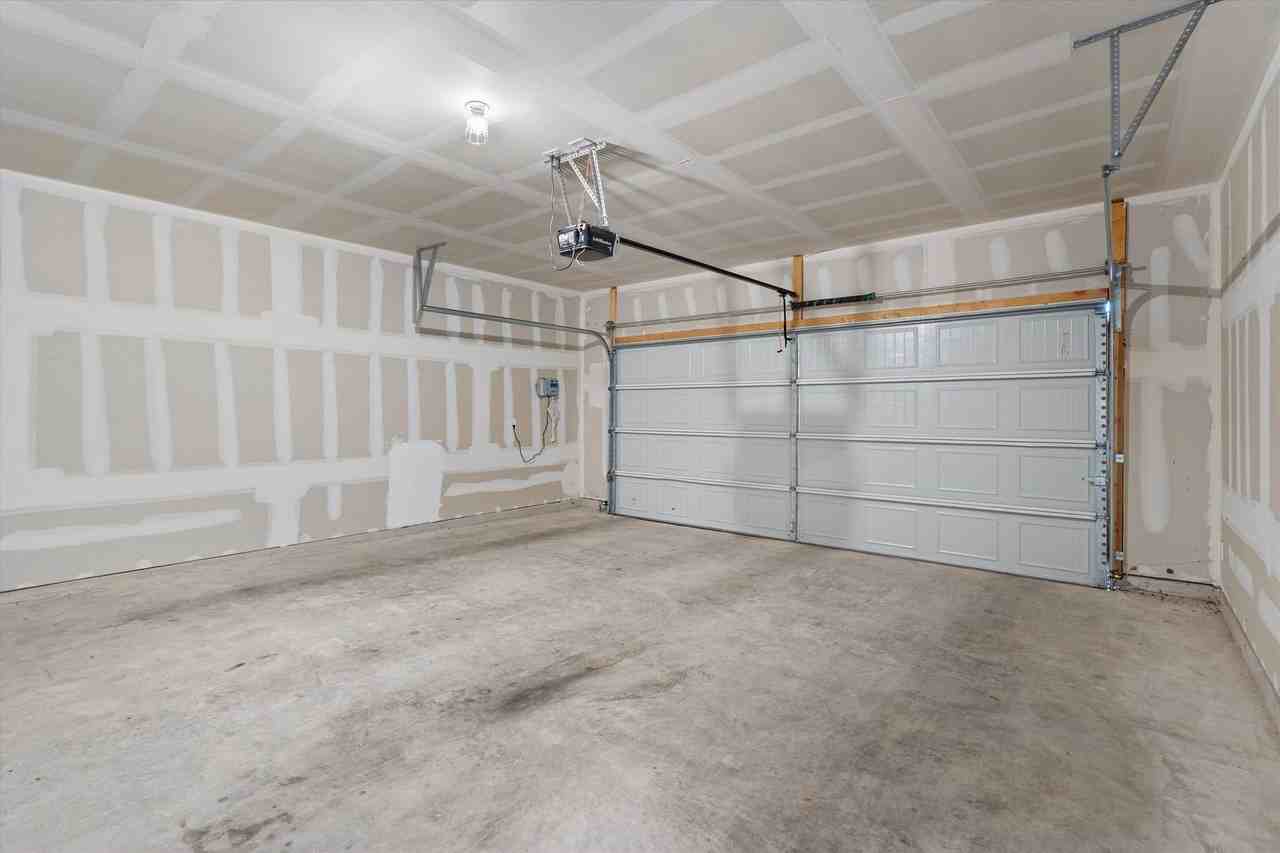 493 Apache Plum Dr - Photo 6 of 32