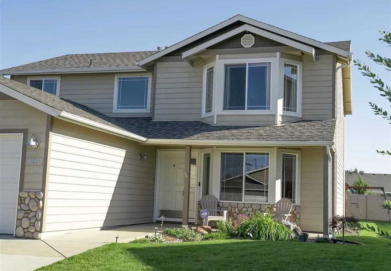 9315 W Caelen Ave - Photo 3 of 21