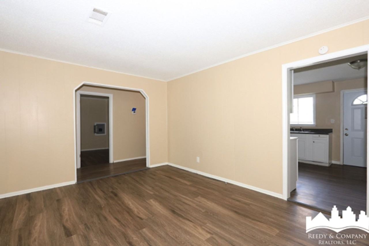 158 Pickett Rd - Photo 7 of 18