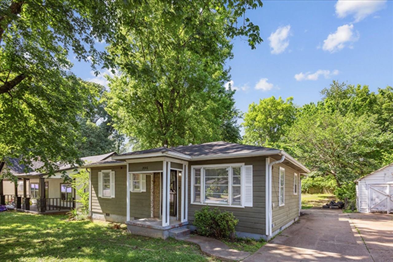 2048 Whitney Ave - Photo 3 of 21