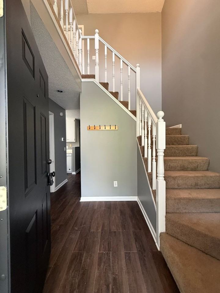 291 Candlebrook Dr - Photo 5 of 32