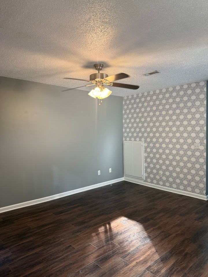 291 Candlebrook Dr - Photo 6 of 32