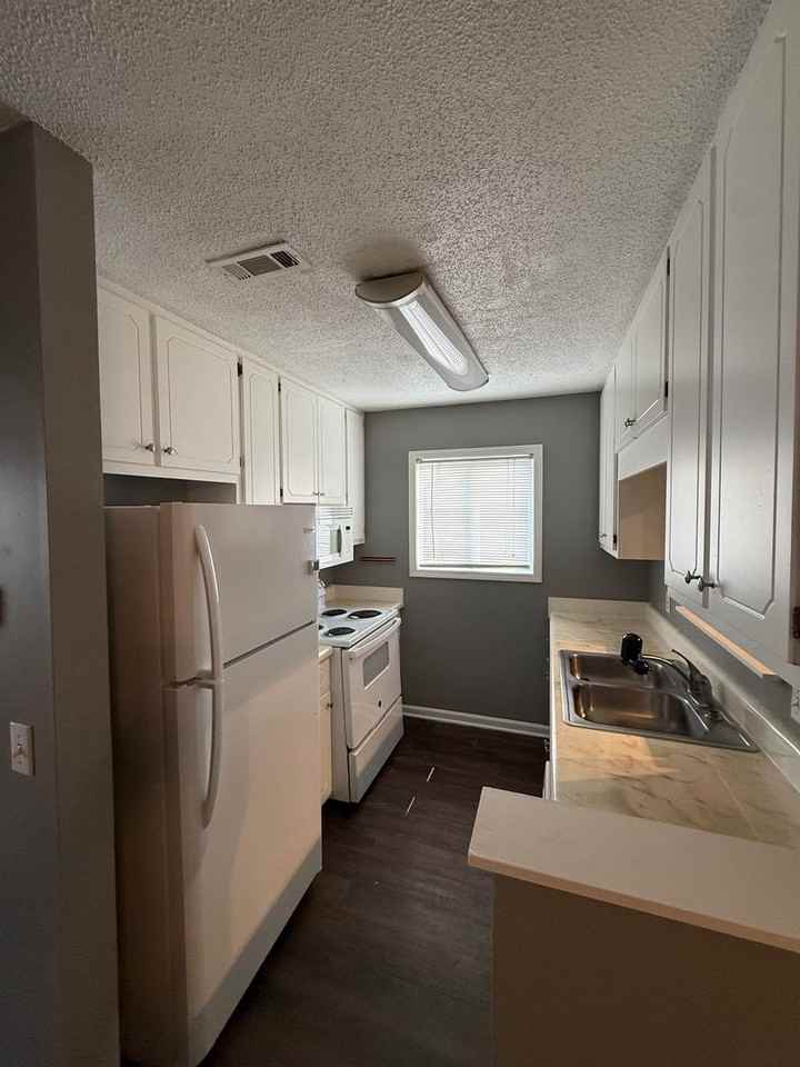 291 Candlebrook Dr - Photo 7 of 32