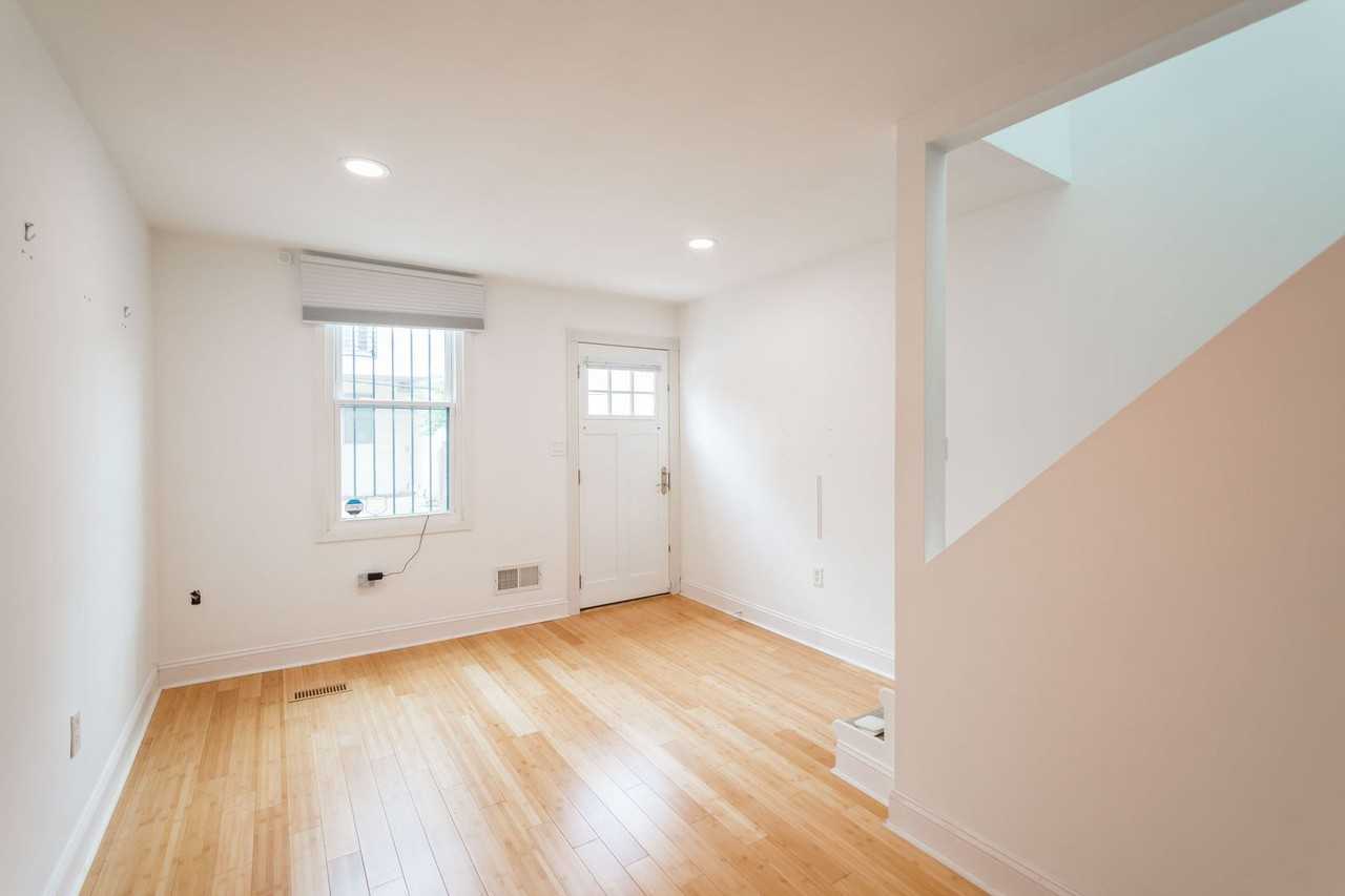 2107 Clymer St - Photo 6 of 18