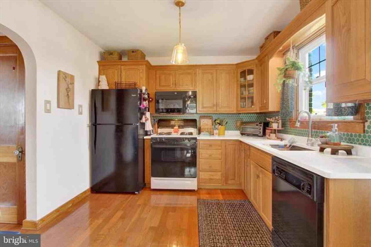 105 Allegheny Ave - Photo 7 of 19